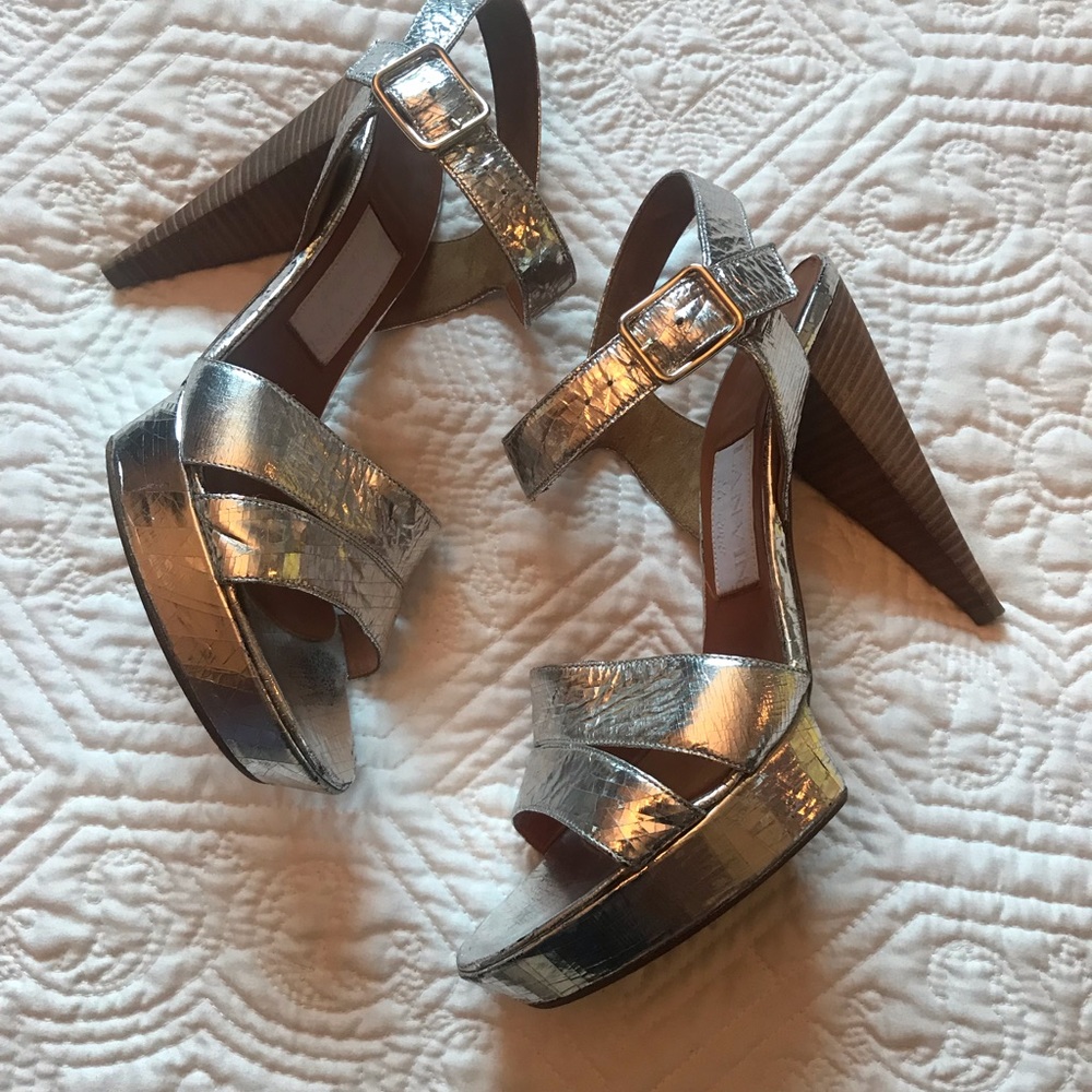 Lanvin metallic cracked leather sandals - Picture 6 of 8